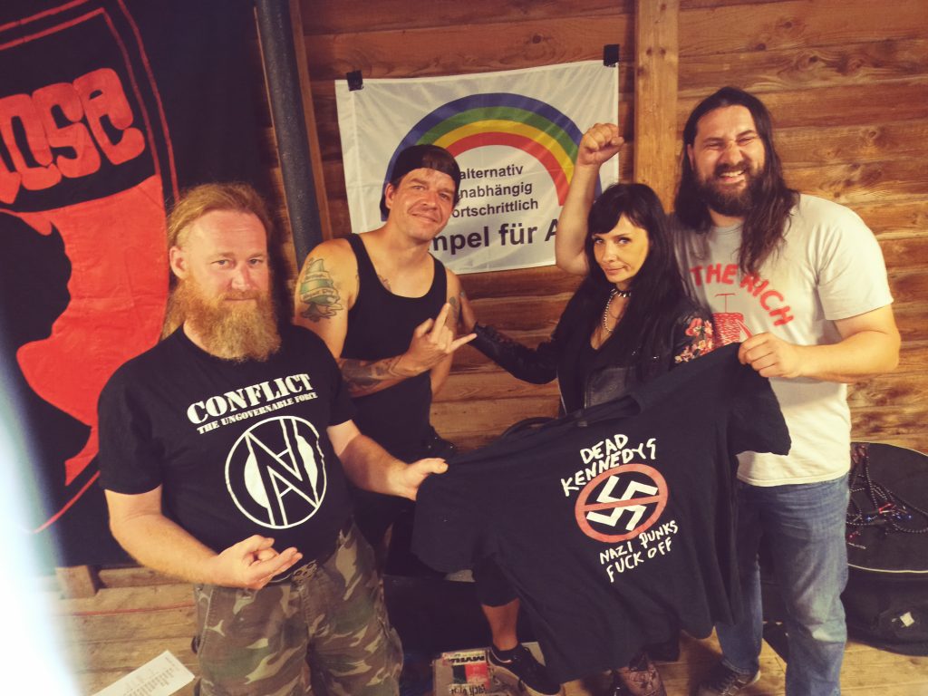 Foto von den vier Bandmitgliedern von Fast´n Lose